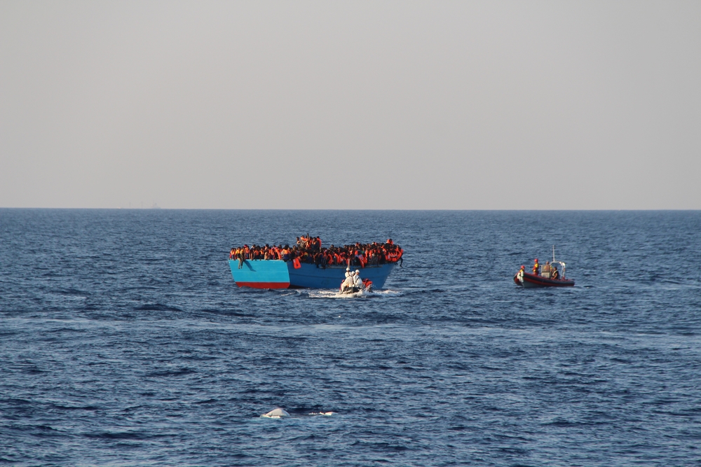 Dignity I is momenteel op weg naar Vibo Valentia in Italië om de 435 vluchtelingen aan land te brengen. Na herbevoorrading gaat het schip weer de zee op.