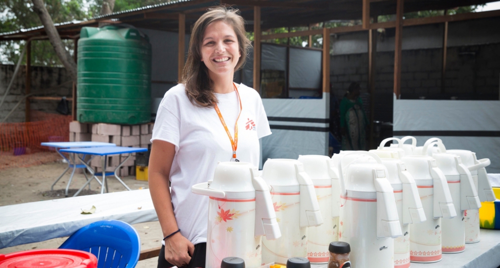 Sophie est responsable de l'organisation de la vie d'équipe, c'est sa première mission avec MSF © Dieter Telemans. Kinshasa, 2016.