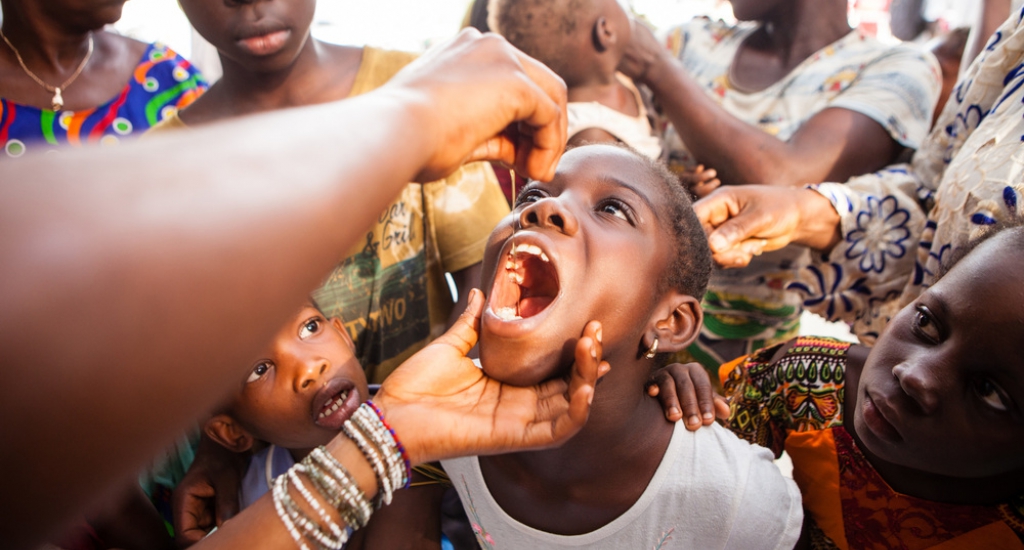 Artsen Zonder Grenzen vaccineert tegen mazelen in Conakry, Guinée.