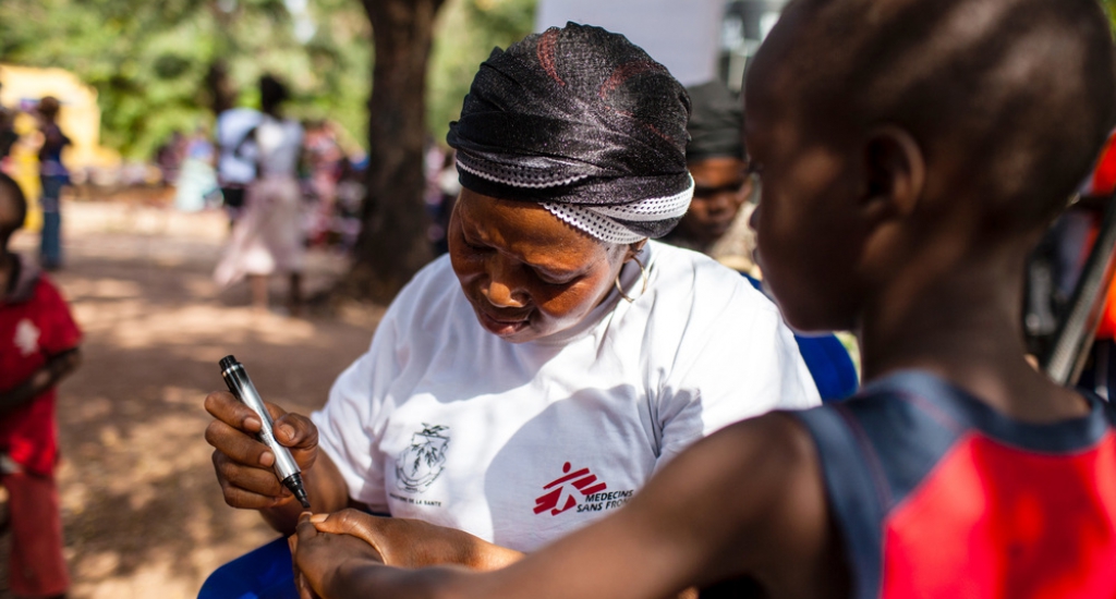 MSF vaccine contre la rougeole à Conakry, Guinée